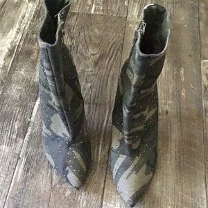 Steve Madden Green and Black Ankle Boots